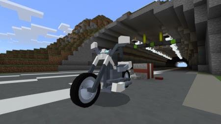 CYBOX Q12S – Motorcycle