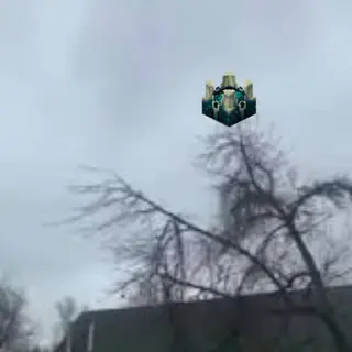 Screaming Chicken In Tree Sculk Shrieker